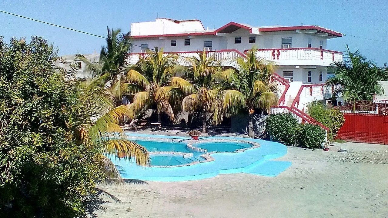 Le Relais Hotel Bar Resto & Resorts Fort Liberté 0*,