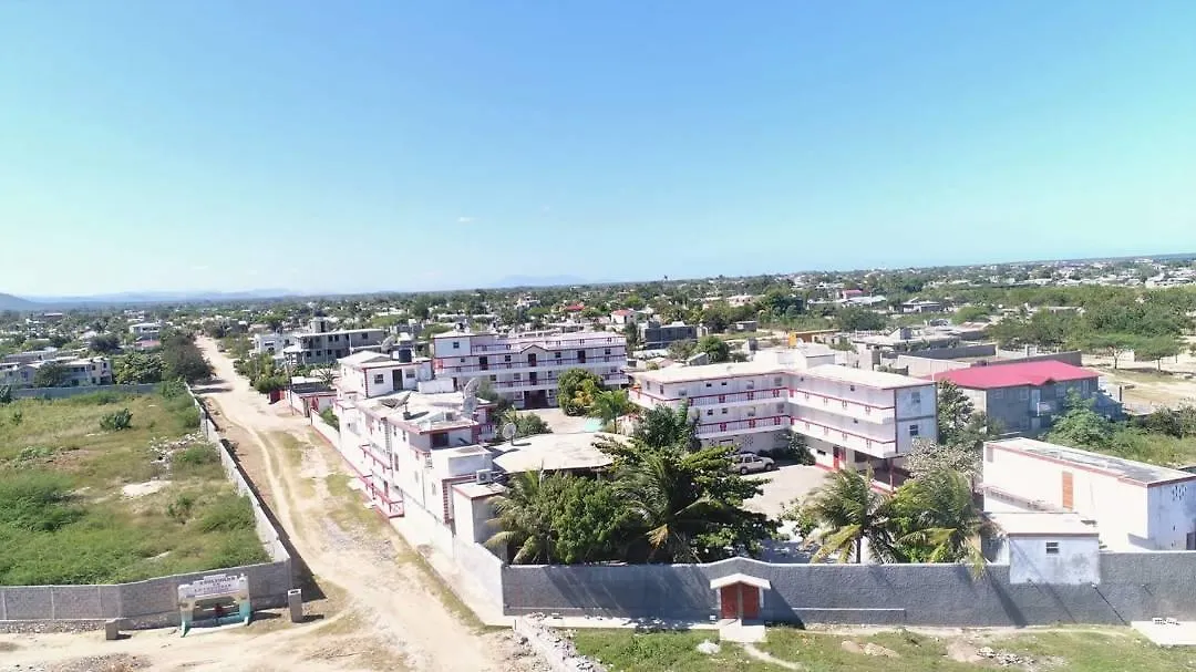 Le Relais Hotel Bar Resto & Resorts Fort Liberté 0*,