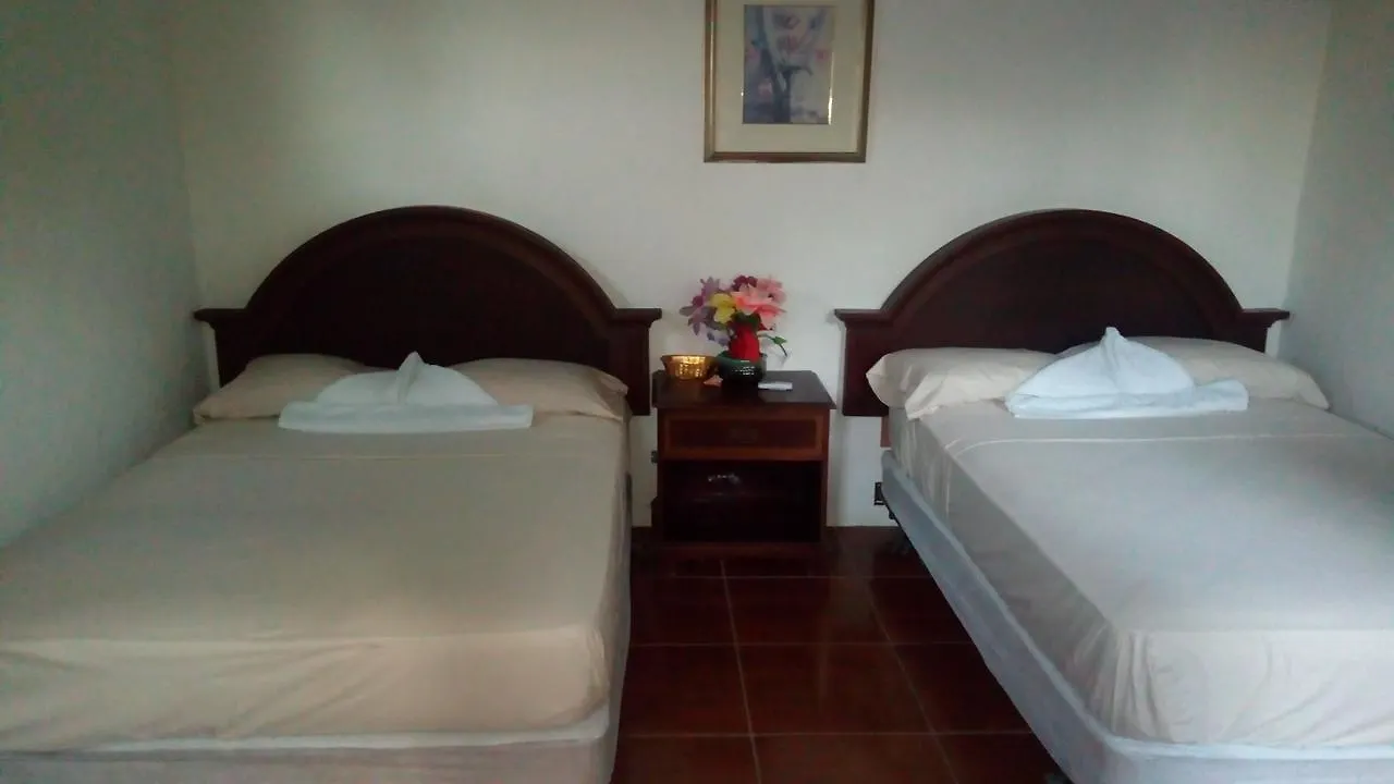 Le Relais Hotel Bar Resto & Resorts Fort Liberté Haïti