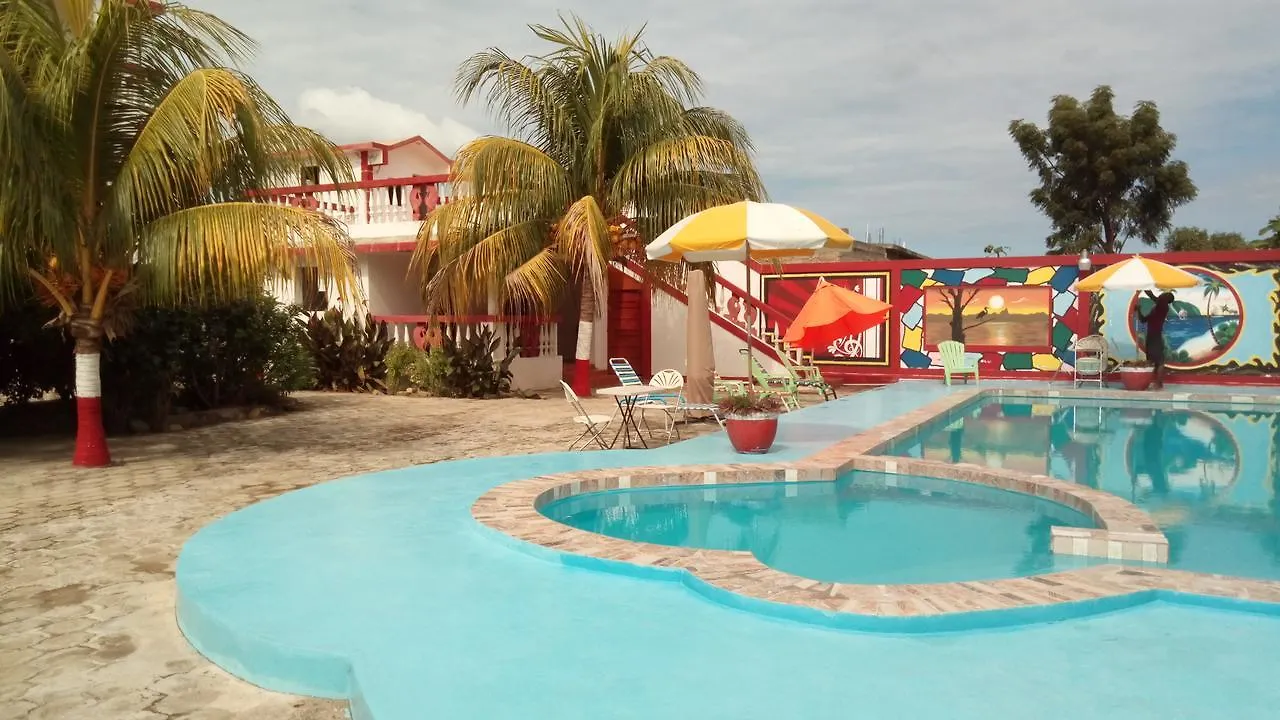 Le Relais Hotel Bar Resto & Resorts Fort Liberté 0*,  Haïti