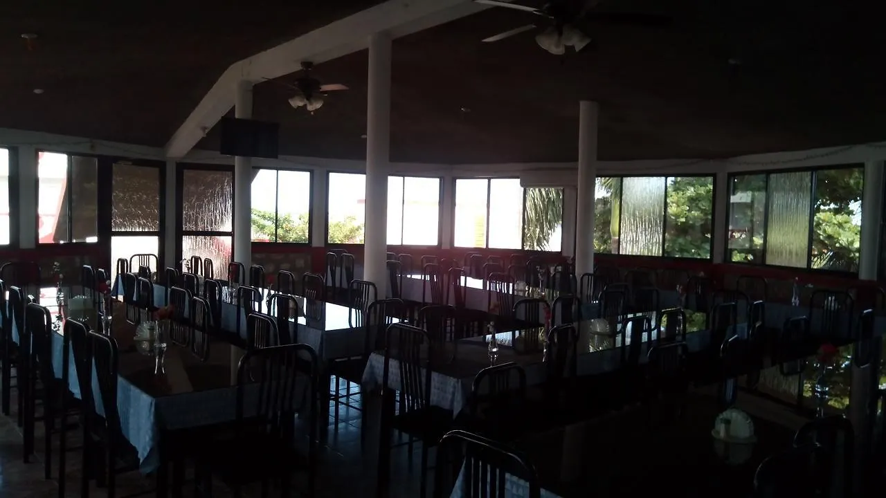 Le Relais Hotel Bar Resto & Resorts Fort Liberté
