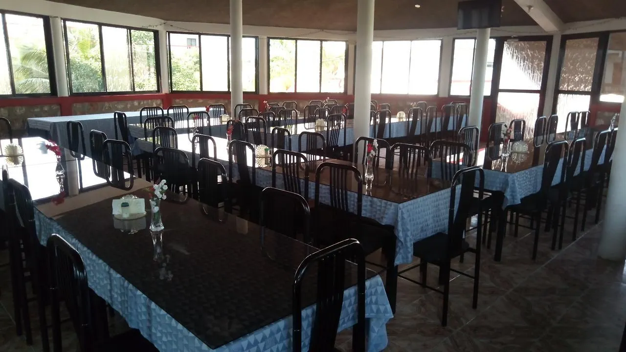 Le Relais Hotel Bar Resto & Resorts Fort Liberté 0*,